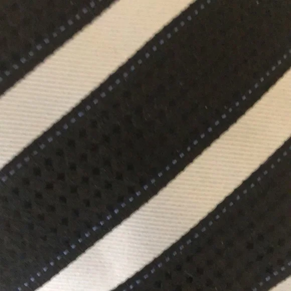 ๐ Diagonal stripe tie - Picture 2 of 3